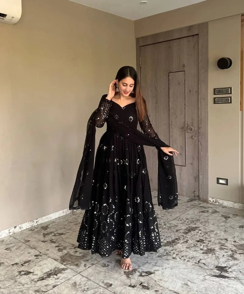 Black Salwar Kameez Heart-shaped Collar Elegant Long Sleeved Sequin Decoration Indian Traditional Clothing Three Piece Set